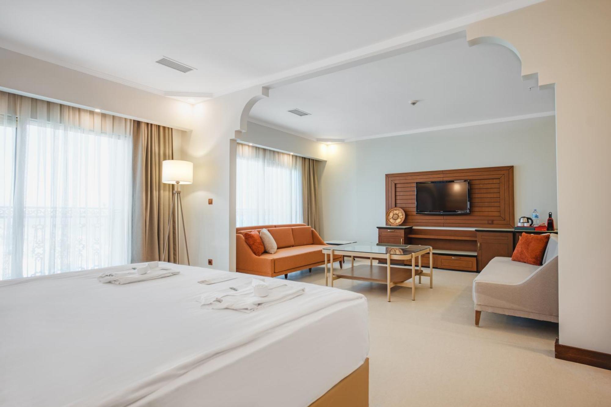 Megasaray Westbeach Анталія Екстер'єр фото Suite