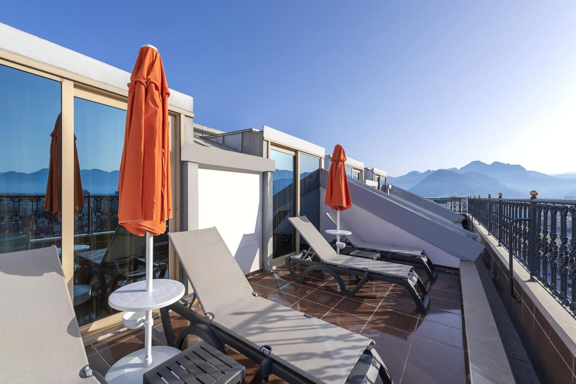 Megasaray Westbeach Анталія Екстер'єр фото The rooftop terrace